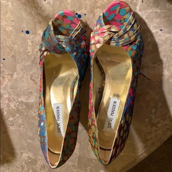 Steve Madden open toe heels. - Picture 2 of 5